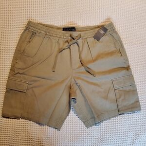 NWT Abercrombie & Fitch Cargo Khaki Green Mens Shorts XL